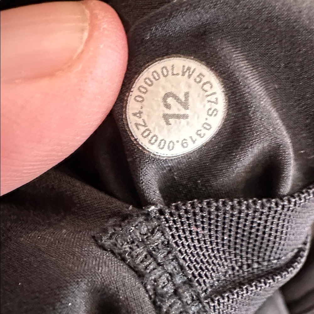 Lululemon On the Fly 7/8 Pant Incognito Camo Multi Grey sz 12 EXCELLENT - Picture 3 of 5